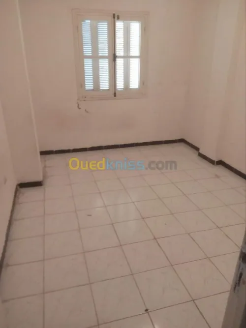 Vente Appartement F4 Mostaganem Mezghrane