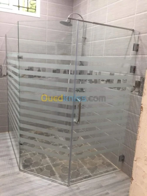 Vitrage cabinet de douche vitrine