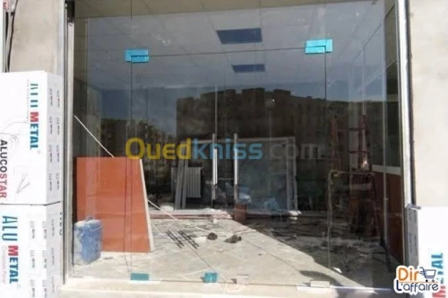 cabine de douche et vitrine en verre trempé 