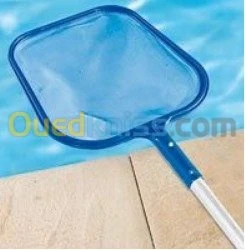 Epuisette de surface de piscine