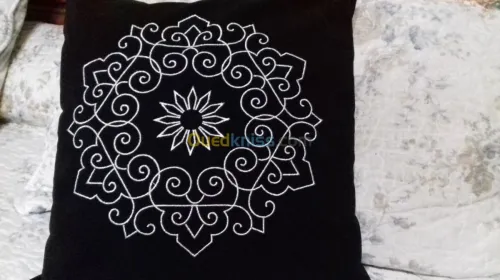 Broderies industrielles