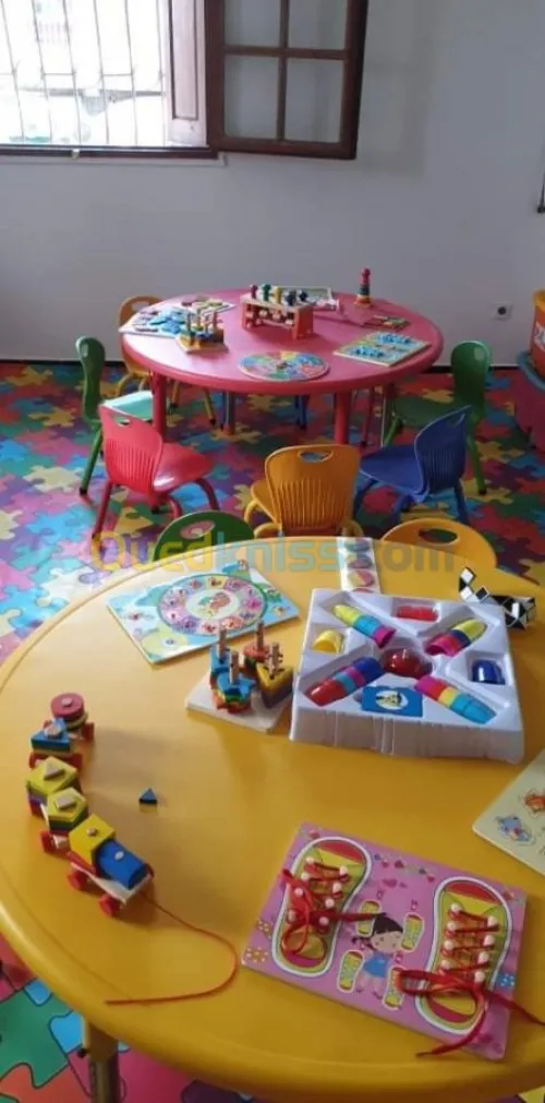 Crèche maternelle préscolaire 