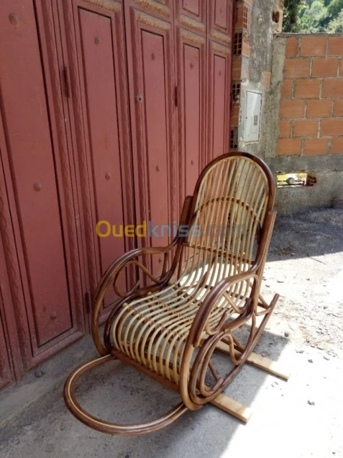 meuble en rotin fait à la main