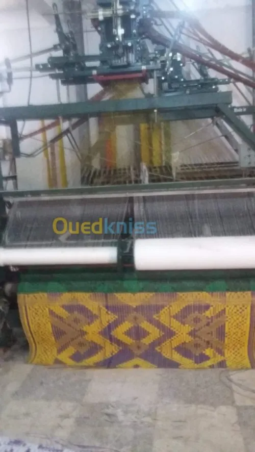 Machine a tisser pour tapis plastique 