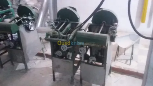 Machine a tisser pour tapis plastique 