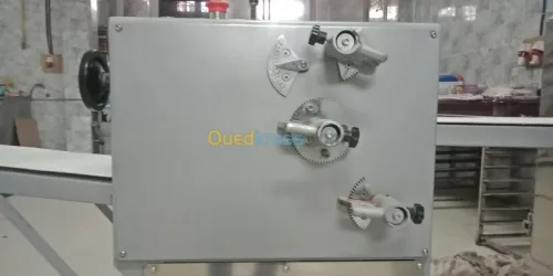 Machine de Façonnage de croissant
