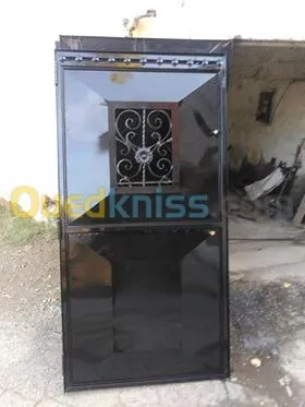 ferronnier serrurier soudeur découpe.