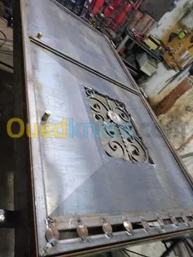 ferronnier serrurier soudeur découpe.