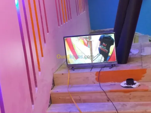 Camera de surveillance et système d'al