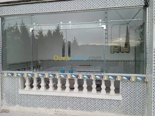 VITRINE FACADE