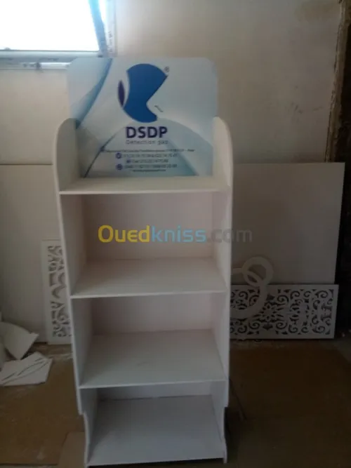 presentoir PLV, FABRICANT