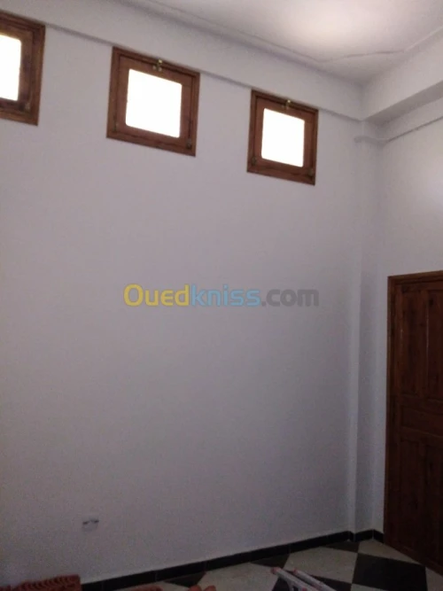 Location Local Tipaza Cherchell