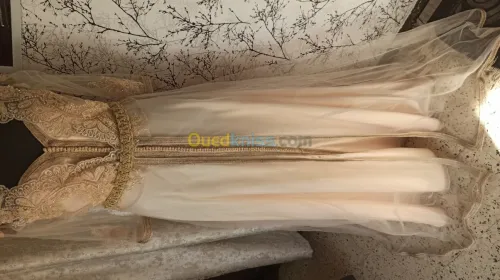 Haute couture, sur-mesure et retouches
