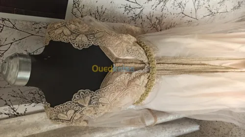 Haute couture, sur-mesure et retouches