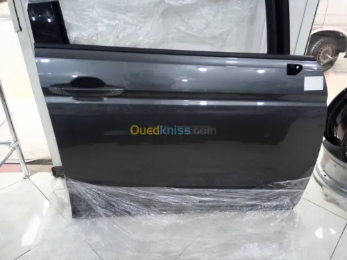 Porte Touran 2016-2019 couleurs d'origine complet 