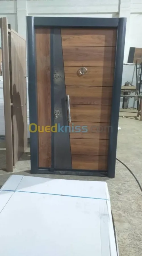 FABRICATION DE PORTES
