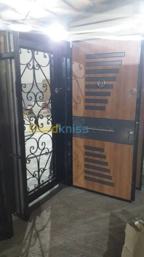 FABRICATION DE PORTES