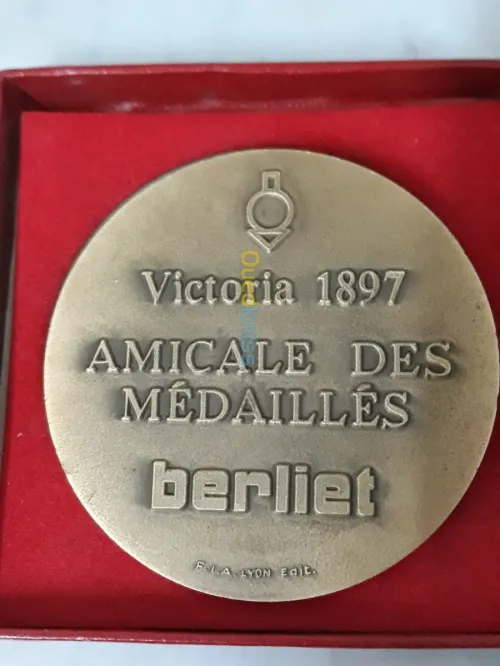 MEDAILLE AUTOMOBILES BERLIET 1897 