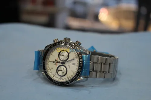 Montres OMEGA Speedmaster ® 