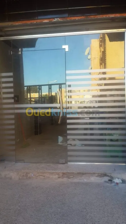 Façade en verre trempé 