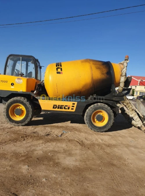 LOCATION AUTO BETONNIERE كراء 