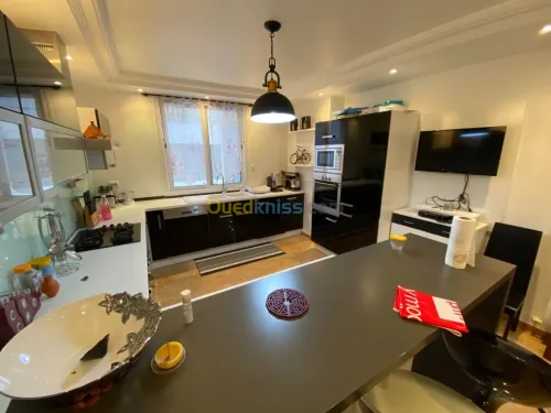 Location Appartement F4 Alger Hydra