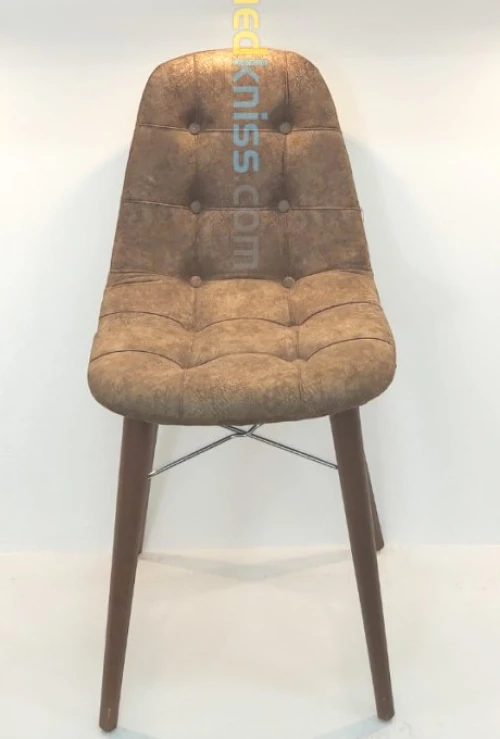 CHAISE ET TABLE POUR CAFETERIAS 