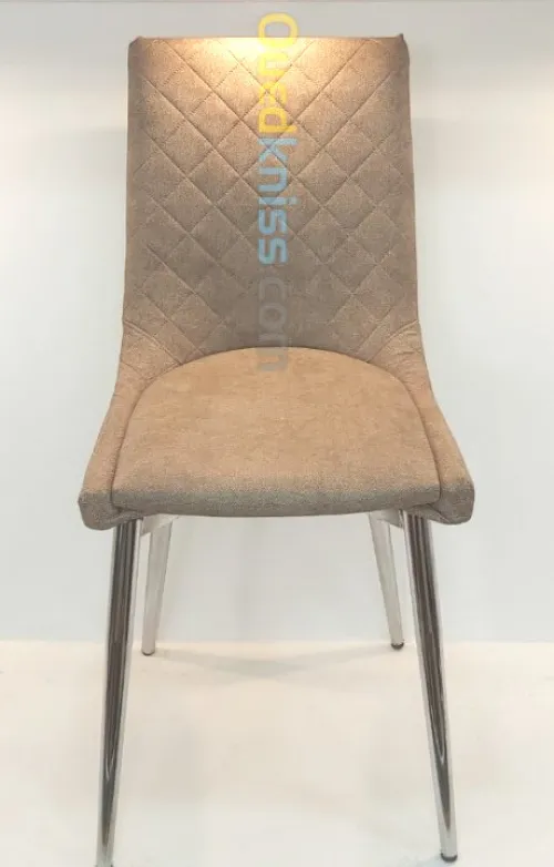 CHAISE ET TABLE POUR CAFETERIAS 