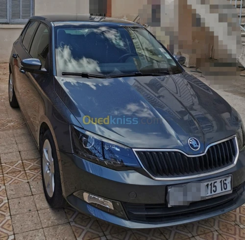 Location de voiture Alger Aéroport  كراء السيارات مطار الجزائر