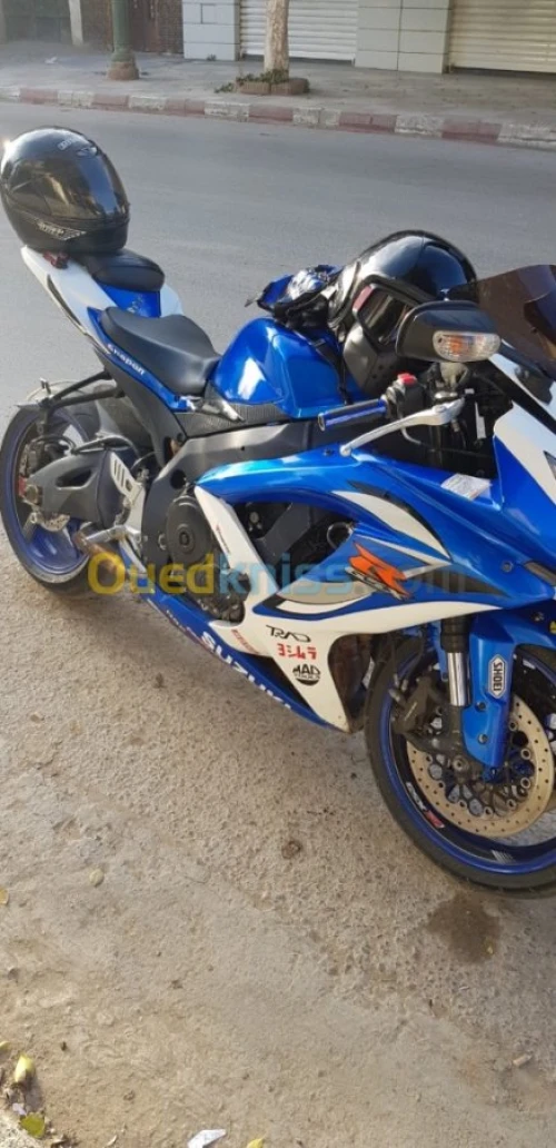 Suzuki Gsxr-750