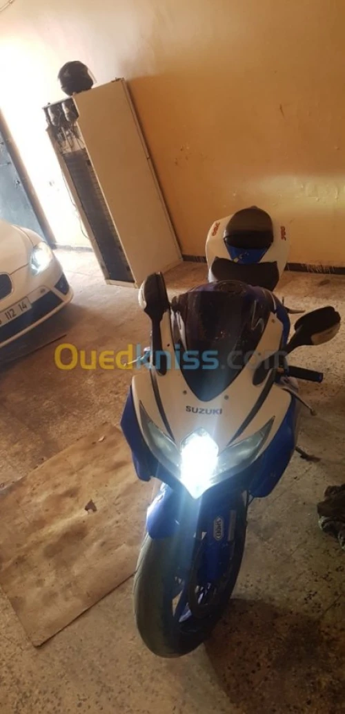 Suzuki Gsxr-750