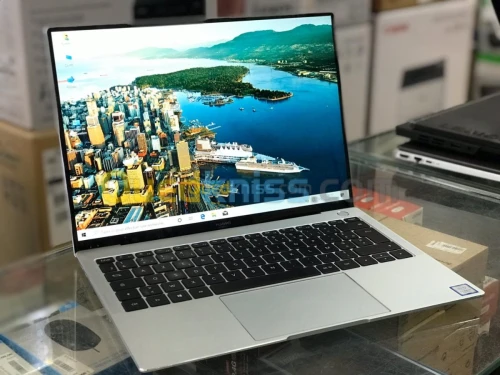 HUAWEI MATEBOOK X PRO i7 8ém 4K MX150 