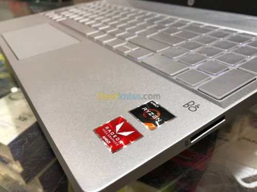 HP PAVILION 15 Ryzen 7 16GB RX VEGA 10
