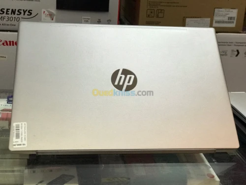 HP PAVILION 15 Ryzen 7 16GB RX VEGA 10