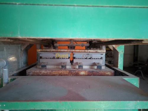 Fabrication de plateau d'oeuf