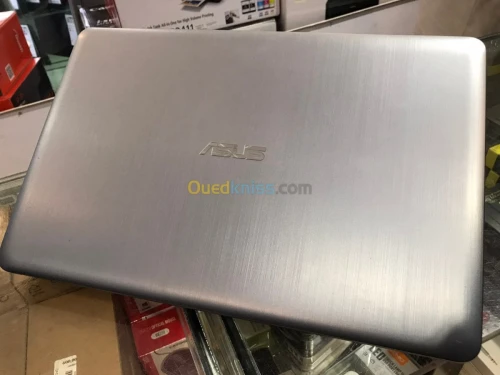 ASUS R541U i5 7ém 8GB 1TB NVIDIA 920M