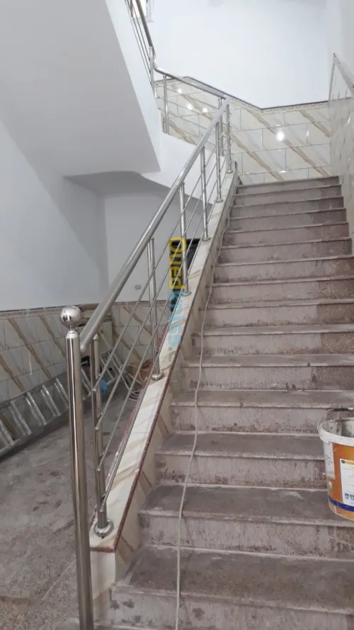 Rampe d'escalier en inox