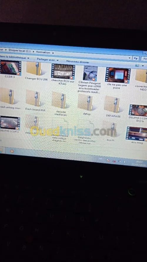 تكوين في برمجة مفاتيح السيارات