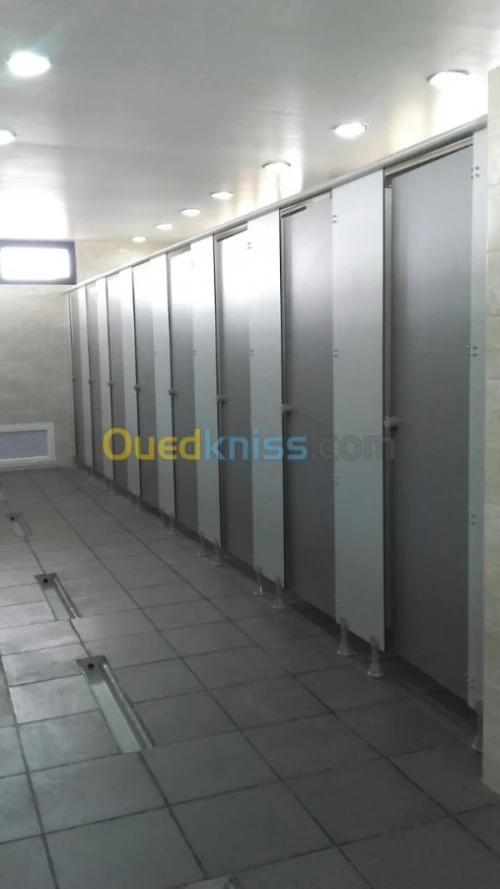 CLOISONS AMOVIBLES ET CABINE SANITAIRE