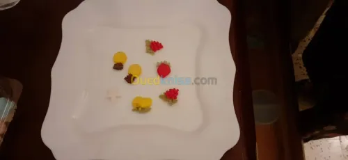 réalisation de fleurs en pate a sucre 