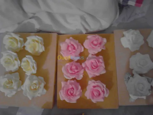 réalisation de fleurs en pate a sucre 