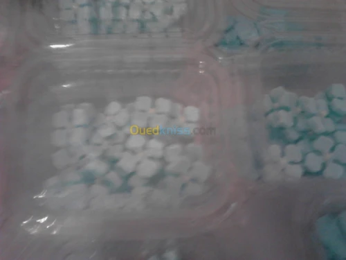 réalisation de fleurs en pate a sucre 