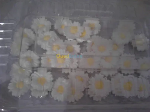 réalisation de fleurs en pate a sucre 