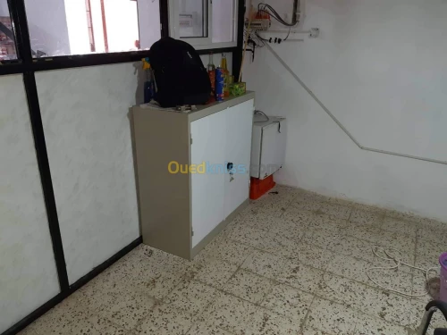 Bureau pour hangars et dépôt