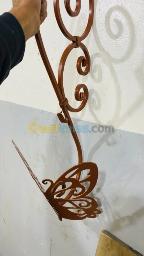 Table gigogne / table simple / 
