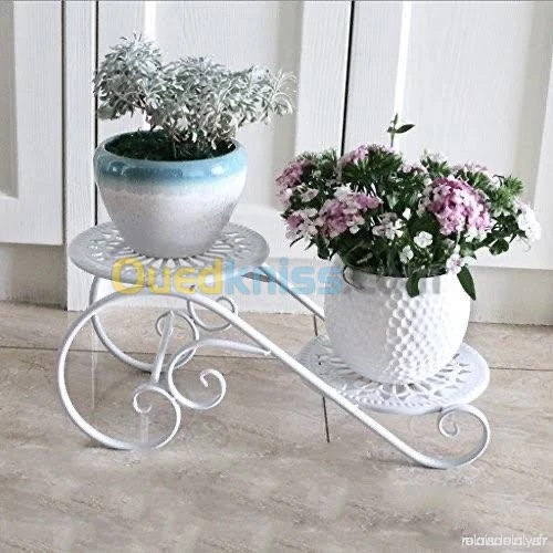 Table gigogne / table simple / 