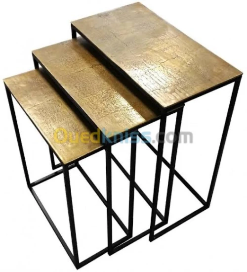 Table gigogne / table simple / 