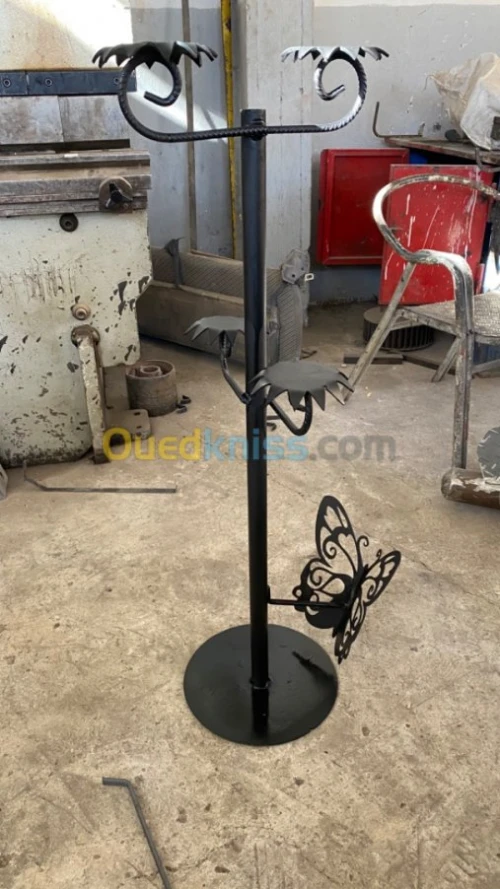 Table gigogne / table simple / 