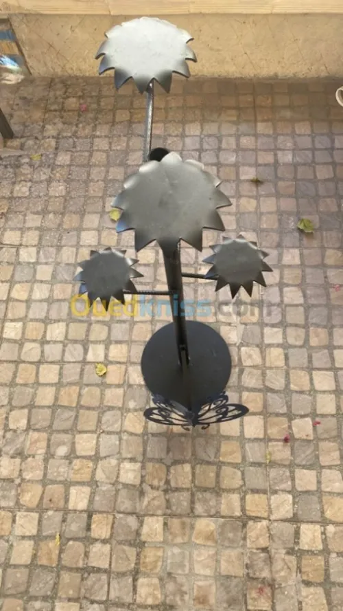 Table gigogne / table simple / 
