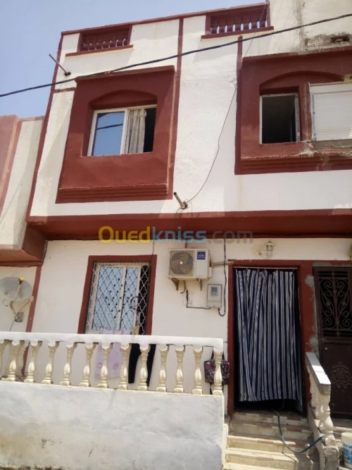 Vente Niveau De Villa F3 Tlemcen Marsa ben mhidi